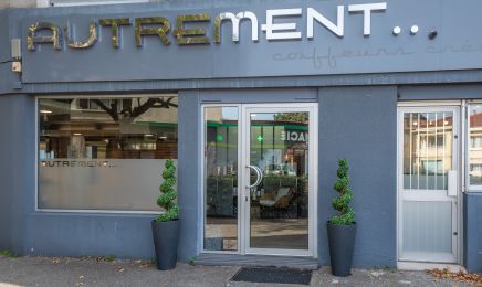 Autrement Coiffure & Beauté  : Coiffeur à Valence