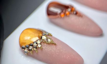 La magicienne des ongles : Manucure à Buellas