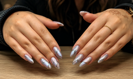 NAILS LAB, Rehaussement de cils - Browlift - Nail Art - Pose capsules  : Institut de beauté à Clouange