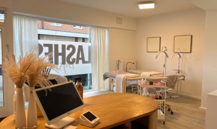 Lashes by Siinem : Kosmetikstudio in Krefeld