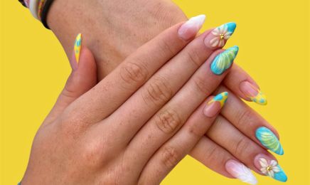 Les ongles de July : Institut de beauté à Villevieille