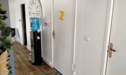MegaSun : Manucure à Frontignan