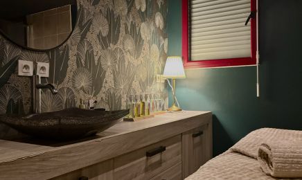 Yvalice | Salon de Beauté  : Manucure à Remouillé