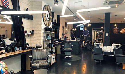 Industrie "Serious" Barbershop : Coiffeur à Lyon