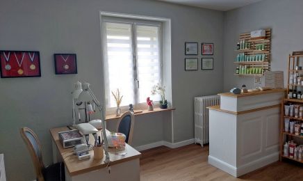Makeup and beauty : Institut de beauté à Étain