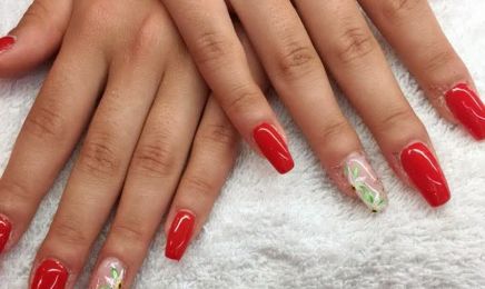 Glow Nail By Mara : Manucure à Courbevoie