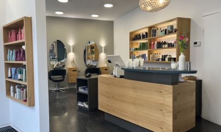 Domenica Krummrein Friseure: Friseur in Pfullingen