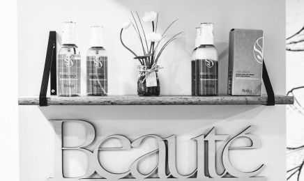 Élégance Coiffure - Avrillé Centre : Coiffeur à Avrillé