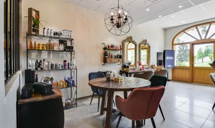 La Maison C & M : Coiffeur à Montmorot