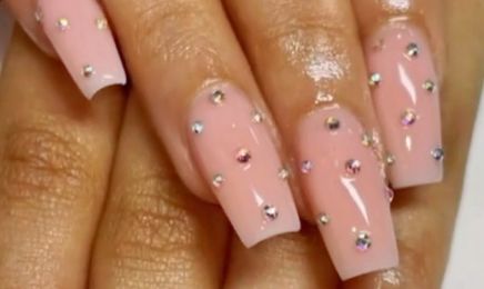 Ongle by M chez Studio 2k21 : Manucure à Six-Fours-les-Plages