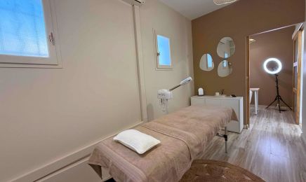 Soleia Institut de beauté (Chez Point Coiffure) : Manucure à Velaux