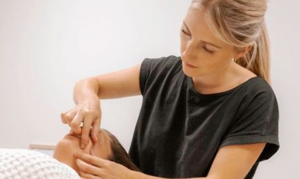 Skora - Reflexologie - Soins visage - Kobido - Massages - Pour toute la famille : Institut de beauté à Coutances