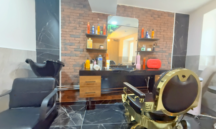 Ilyas Coiffure : Institut de beauté à Salon-de-Provence