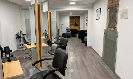 Hairzone one: Kosmetikstudio in Waldkirchen