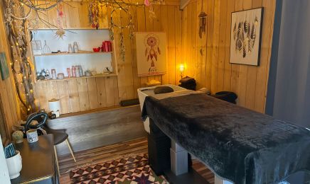 L'Autre Coté du Miroir : Manucure à Venerque