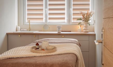 La Maison de Beauté - Charlotte  : Manucure à Tours
