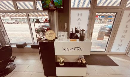 Majestra Hairdesign: Kosmetikstudio in Wilhelmshaven