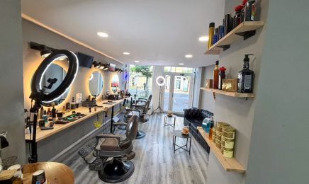 Le Maître Barbier  : Coiffeur à Baccarat