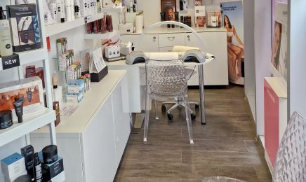 Laura - Institut de beauté : Manucure à Vitry-sur-Seine