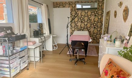 Chloé Crignon - Regard, Maquillage, Bronzage : Institut de beauté à Cambrai