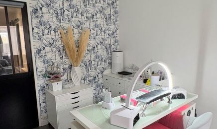 Dubois milka  : Manucure à La Roche-sur-Yon