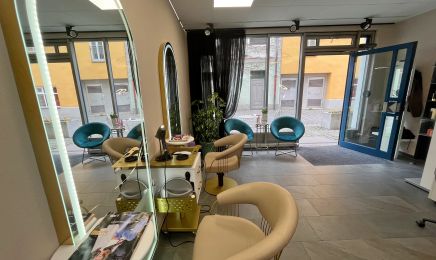 Arlett Beauty Friseursalon: Kosmetikstudio in Rosenheim