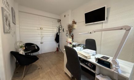 Olga Nails & Massages : Manucure à Aix-en-Provence