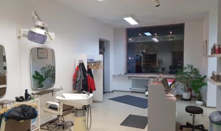 Christina Sturm Friseurmeisterin: Friseur in München