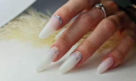 EB Nails artist : Manucure à Mouthe