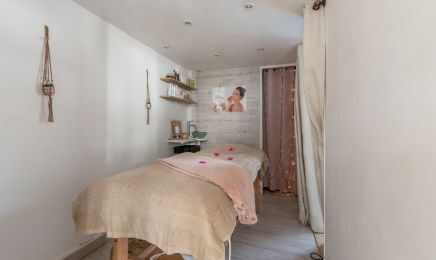 L’institut au naturel  : Manucure à La Grande-Motte