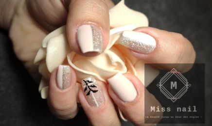 Miss Nail : Manucure à Signes