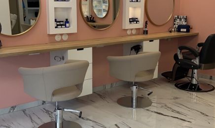 Les doigts d'or d'Élodie & Oya Esthétique  : Coiffeur à Toulouse