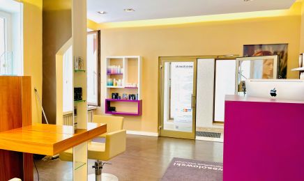 Weaam Kisso Hairstudio - La Biosthetique : Barbershop in München