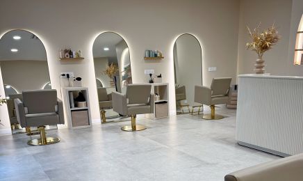 Les cheveux de Zoe  : Manucure à Bavay