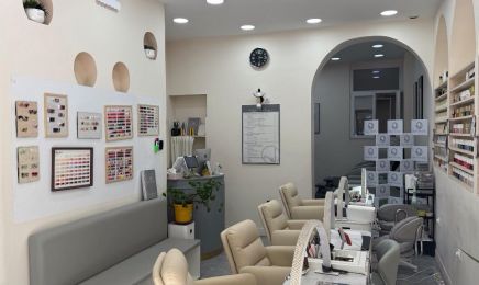 Ongles Notre-Dame Nails & Regard : Institut de beauté à Paris