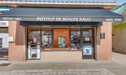 Kalli Institut : Manucure à Bon-Encontre
