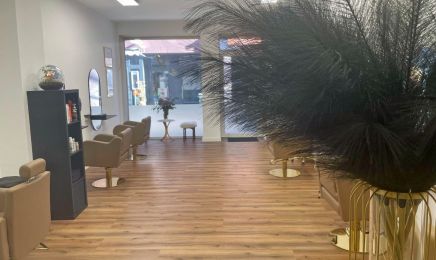 Schönheits Atelier : Friseur in Wiesbaden