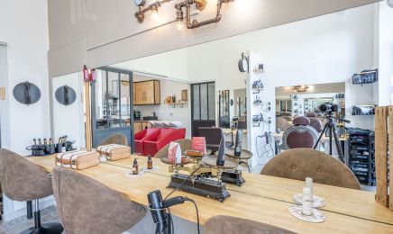 Sarah Nury  : Coiffeur à Chantemerle-les-Blés