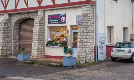 Salon Carré Blond : Coiffeur à Mantoche