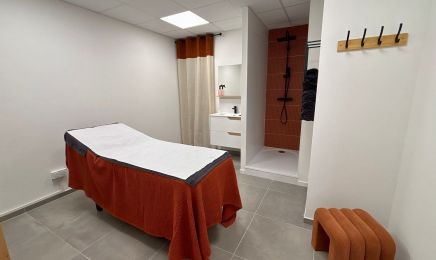 Beauty Salon Academy  : Manucure à Agde