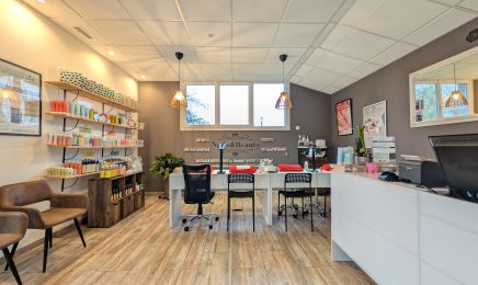 Helia Spa et beauté  : Manucure à Achicourt