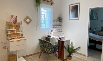 Naturellement Lily  : Manucure à Ondes