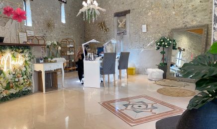 Mela Nails : Coiffeur à Cosne-Cours-sur-Loire