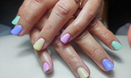 Ongles Enfolie : Institut de beauté à Rieux