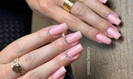 Ycenna Beauty : Manucure à Annecy