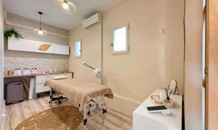 Soleia Institut de beauté (Chez Point Coiffure) : Manucure à Velaux