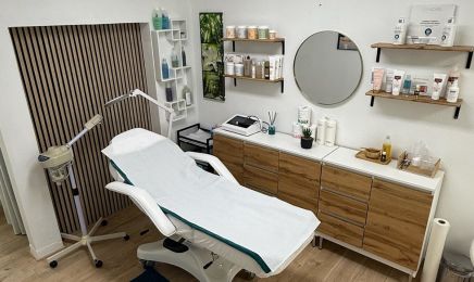 Univers Beauté Istres : Manucure à Istres