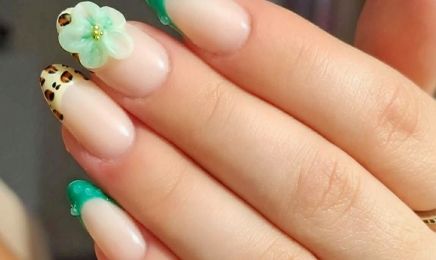 Kalizé Création (Ongle, cils, massage et strass dentaire) : Manucure à Saint-Sornin