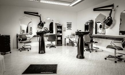 Salon Wolf: Kosmetikstudio in Ering