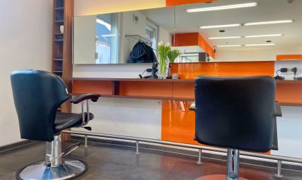 Schnittstelle Farbe I Volumen I Frisur: Kosmetikstudio in Kirchardt